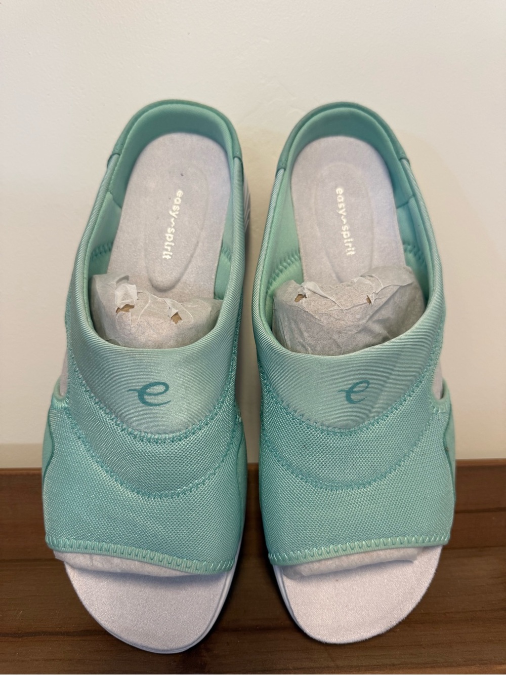 NWOT Easy Spirit Setera2 Women’s 10M Aqua Slip On Comfort Sandals